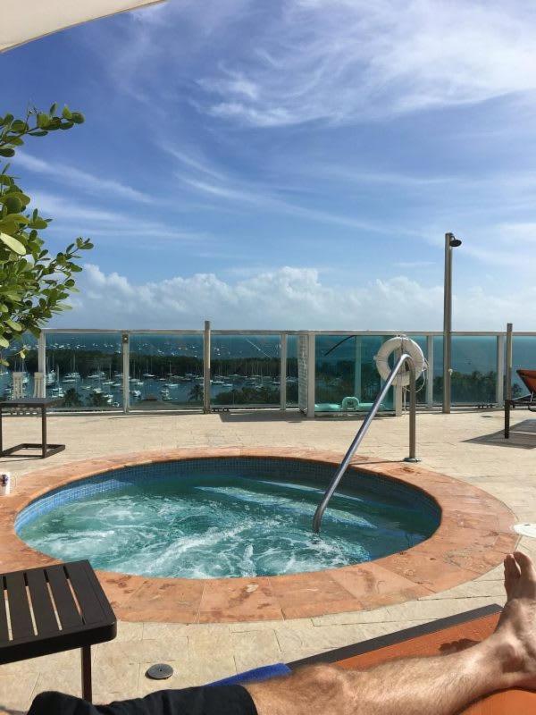 Mvr - A That-s Actually As Good As It Looks Inn Miami