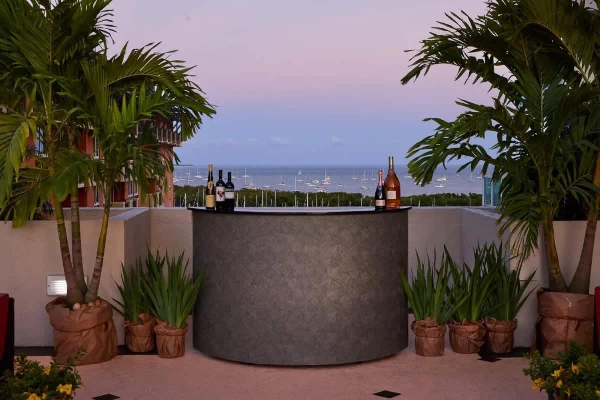 Mvr - A That-s Actually As Good As It Looks Miami